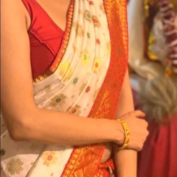 #bangles#dresses#designer bags #sarees from India - Picture 7 of 8